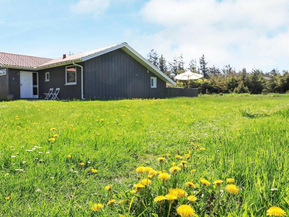 Holiday Home Lokken X Bagian luar foto