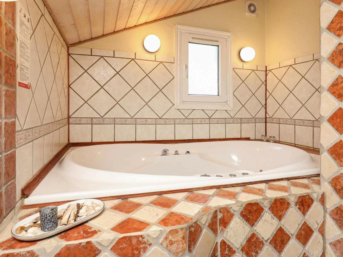 Holiday Home Lokken X Bagian luar foto